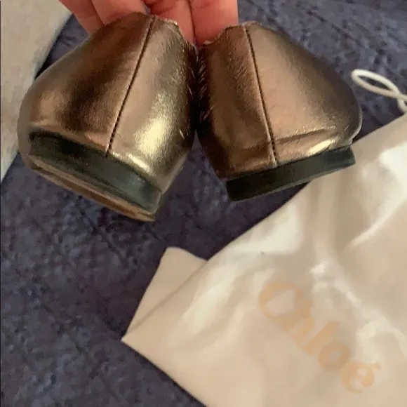 Chloe metallic flats