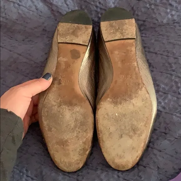 Chloe metallic flats