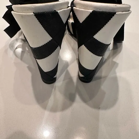 Christian Louboutin Black Ribbon Sandals 38.5eu 8.5