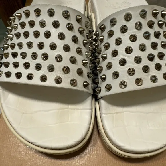 Christian Louboutin pool fun flat 40