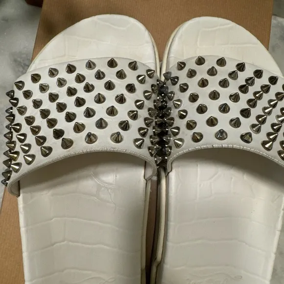 Christian Louboutin pool fun flat 40