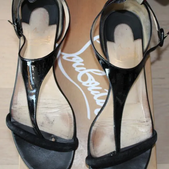 CHRISTIAN LOUBOUTIN -read- Patent Suede Athena Flat T-Strap Sandals Black | 40