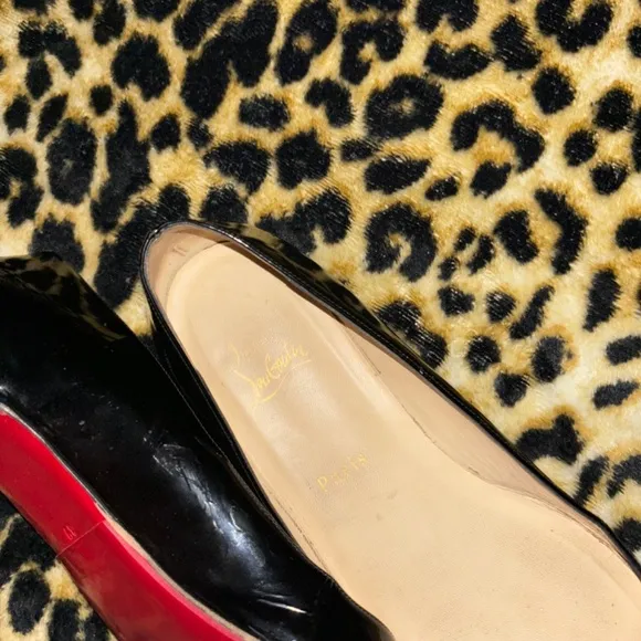 christian louboutin red bottom black ballet flats