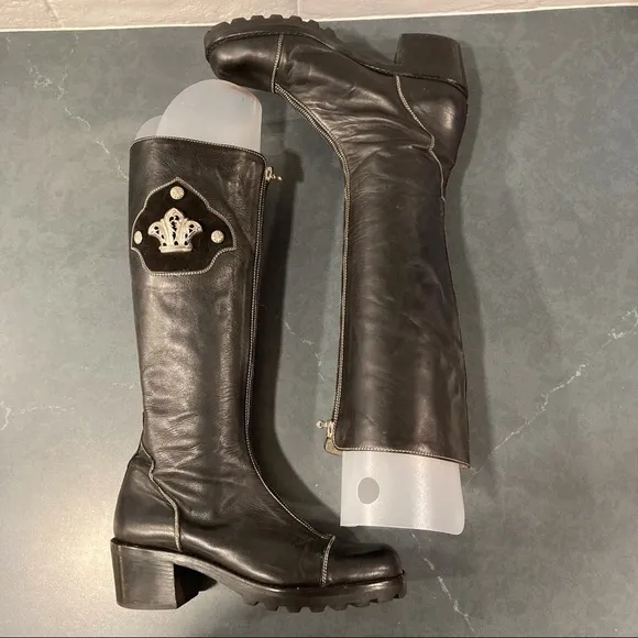 CHUCKIES sz 6 black leather tall boots silver crown emblem