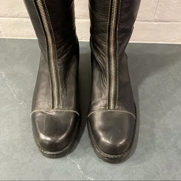 CHUCKIES sz 6 black leather tall boots silver crown emblem