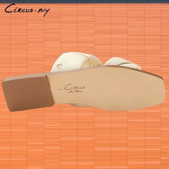 Circus by Sam Edelman Inara Ivory Square Toe Two Strap Flat Sandals NWT/9M