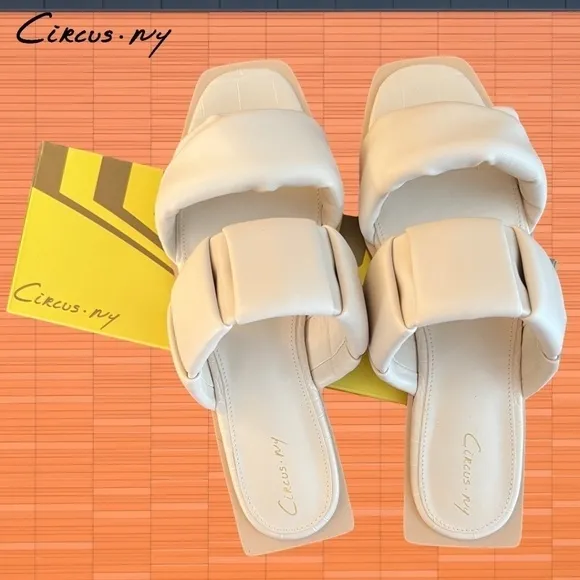 Circus by Sam Edelman Inara Ivory Square Toe Two Strap Flat Sandals NWT/9M