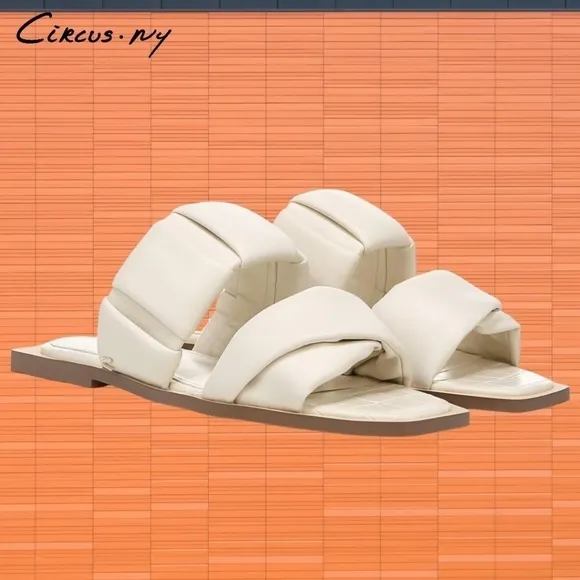 Circus by Sam Edelman Inara Ivory Square Toe Two Strap Flat Sandals NWT/9M