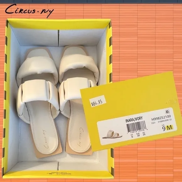 Circus by Sam Edelman Inara Ivory Square Toe Two Strap Flat Sandals NWT/9M
