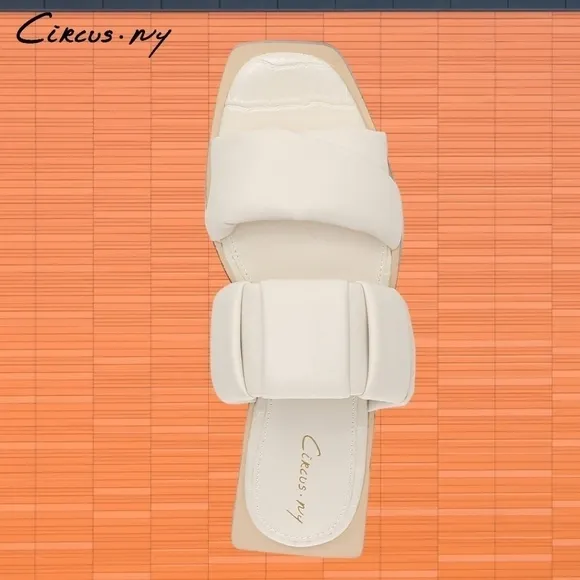 Circus by Sam Edelman Inara Ivory Square Toe Two Strap Flat Sandals NWT/9M