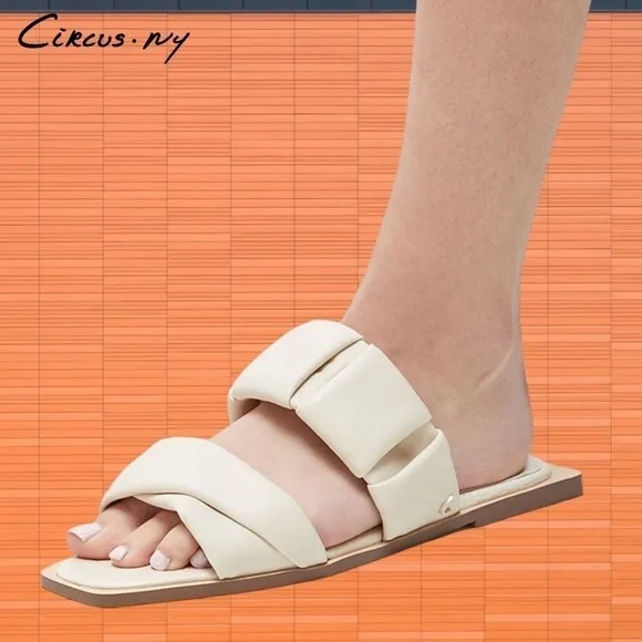 Circus by Sam Edelman Inara Ivory Square Toe Two Strap Flat Sandals NWT/9M