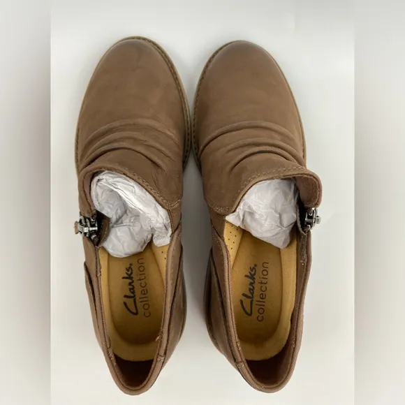Clarks Camzin Pace, Taupe Nubuck, Women's US Size 6.5 (NWB)