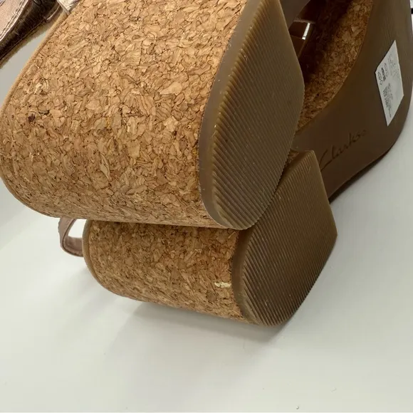 CLARKS GISELLE GLOW ROSE GOLD LEATHER WEDGE SANDALS (WOMEN'S) Size 11W