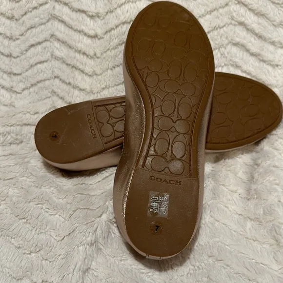COACH Chelsea Leather Rose Gold Ballet Flats Shoes - never worn, size US 7B