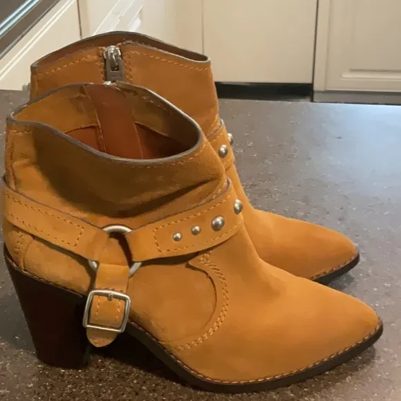 Coach suede whiskey brown ladies chunky heeled boots ankle 8.5