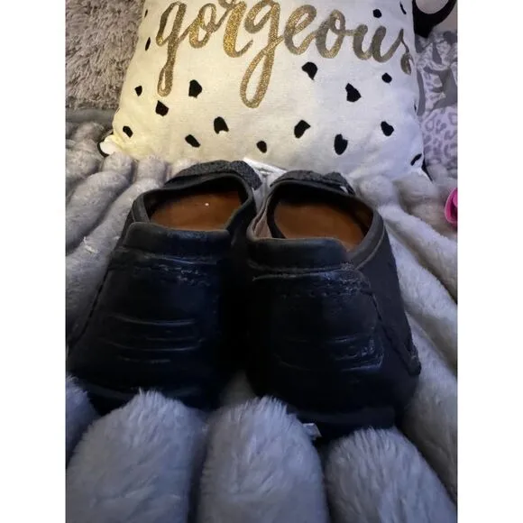 Coach signature bow grey/.black flats sz 10- 10.5