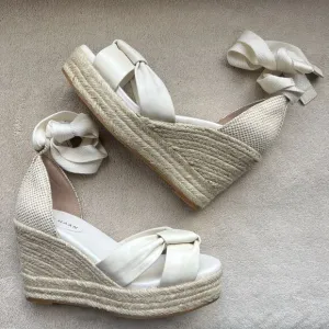Cole Haan Cloudfeel Hampton Ivory Leather Women 8 B Ankle Tie Strap Wedge Heel