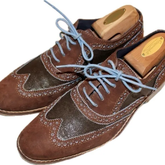 Cole Haan two tone brown wit slight blue accent. Size 8. Lace up‌