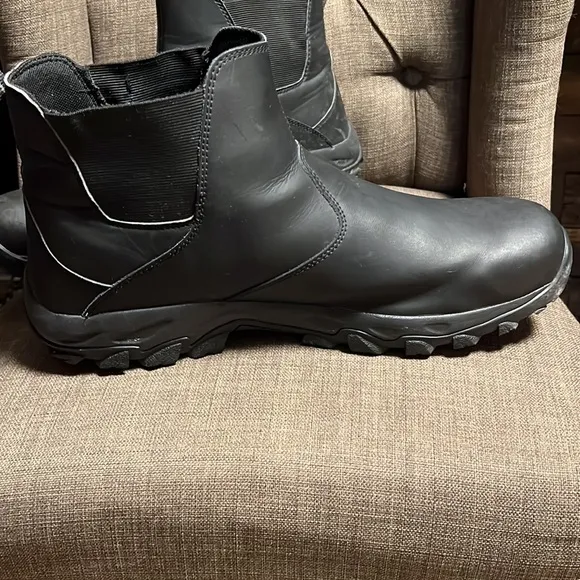 Columbia men's ankle boots size 15
