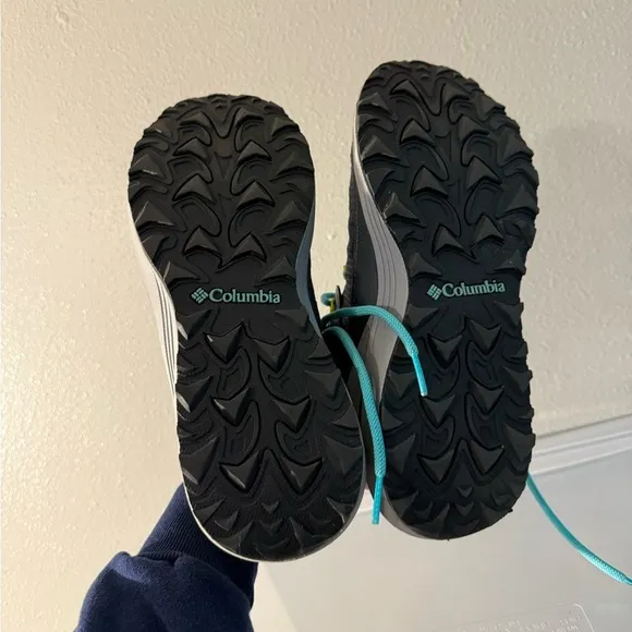 Columbia Trailstorm Waterproof Sneakers - Like New