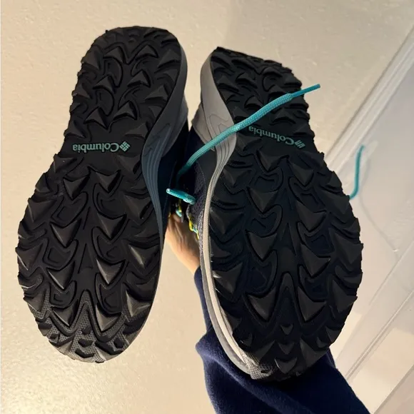 Columbia Trailstorm Waterproof Sneakers - Like New