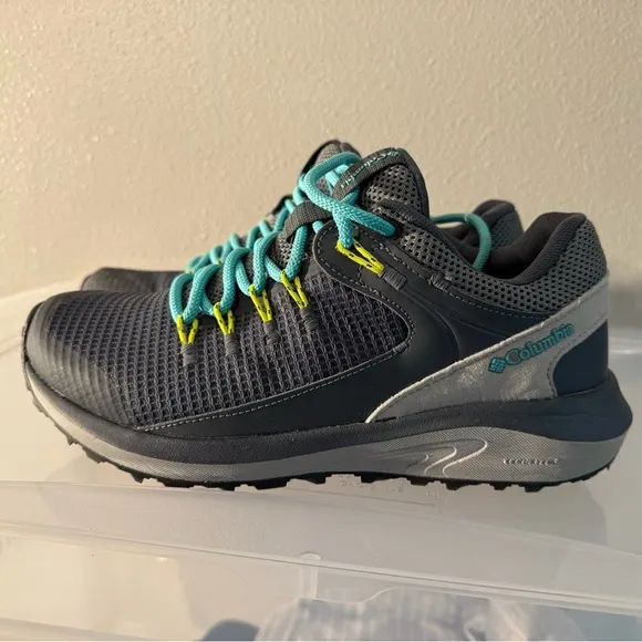 Columbia Trailstorm Waterproof Sneakers - Like New
