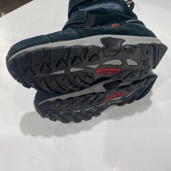 Columbia youth, size 6, Parker's Peak Boots  waterproof in grey and black.
