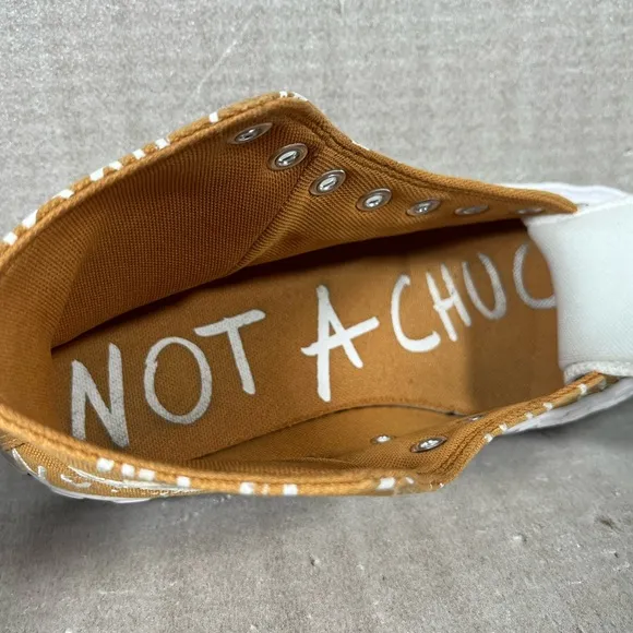 CONVERSE ALL STAR UNTITL3D HI &quot;NOT A CHUCK GOLDEN TAN&quot; US 6, EUR 38.5, CM 24 Kid