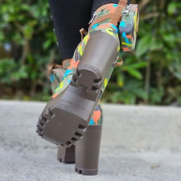 COPY - Women's Camo Print Block Heel Lace Up Botties