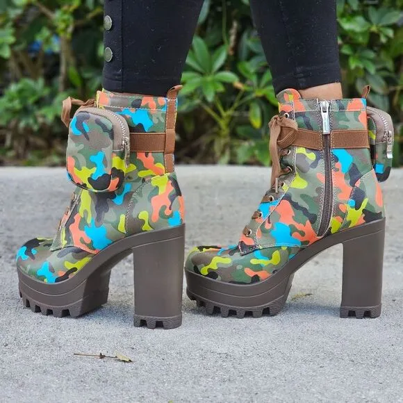 COPY - Women's Camo Print Block Heel Lace Up Botties