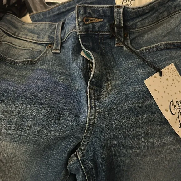 COSMIC BLUE LOVEAdrianne Boyfriend Distressed Jean