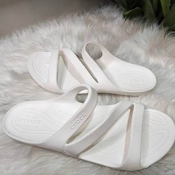 Crocs Women's Kadee II Sandals - size9 new