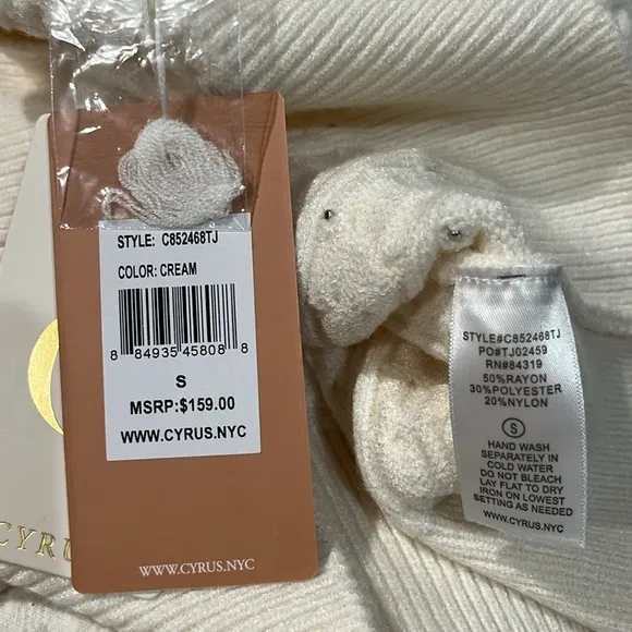 Cyrus sweater and skirt set, size small, NWT