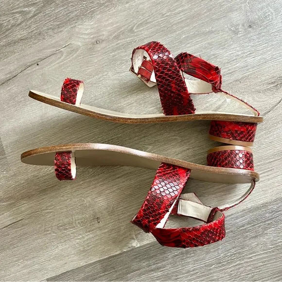 Delete tibi Hanson Red Snake-Effect Leather Sandals Crisscross Strap Round 39 9