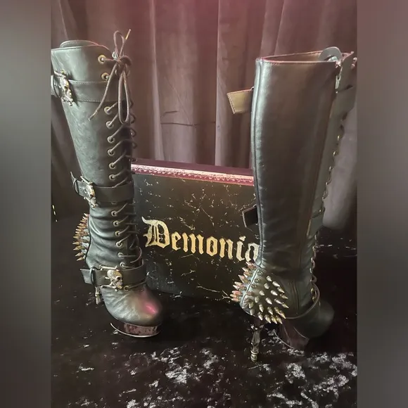 DEMONIA Muerto-2028 Goth Punk Bone Heel Spiked Skull Buckle Knee Boots Size 8