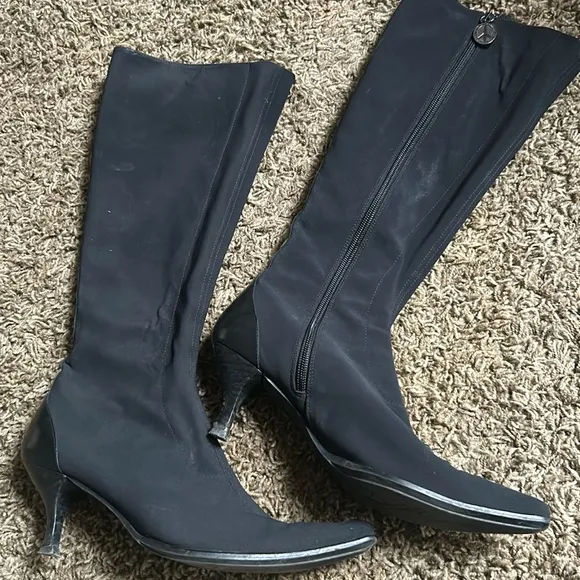 Donald J Pliner Knee High Boots Black 8 LEDA