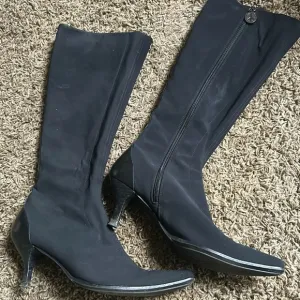 Donald J Pliner Knee High Boots Black 8 LEDA