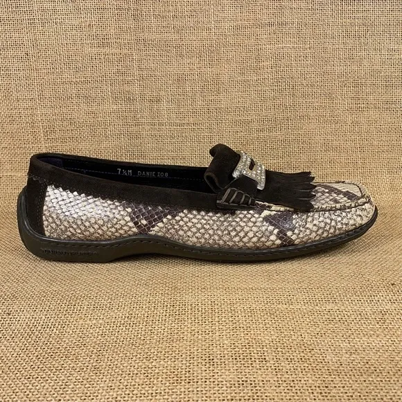 Donald J Pliner Loafers animal print women’s 7.5