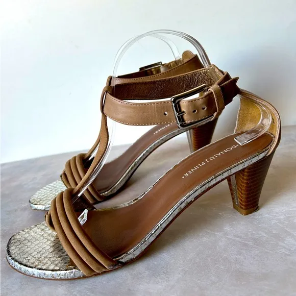 Donald J Pliner Viva Suede Leather T Strap Sandals‎