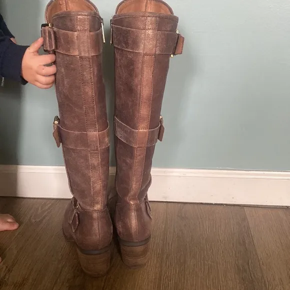 Donald Pliner Dax Boots brown leather knee high. 8.5 Buckles fairycore rustic