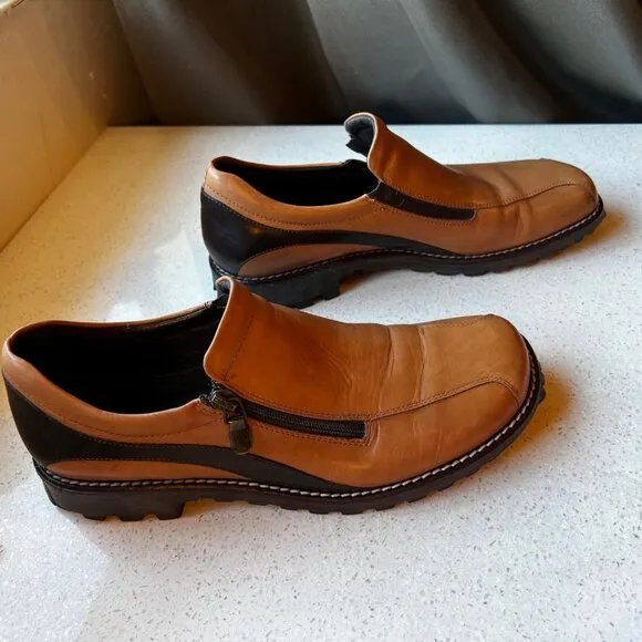 Donald Pliner Size 8.5 Loafers UZIP Tan Shoes Leather