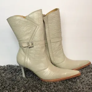 DOS DE R Off White Boots Size 8.5/25 Cowhide Womens‎ High Heel Made in Mexico