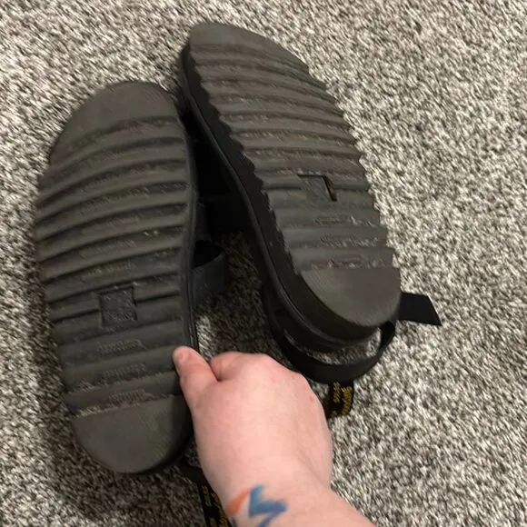Dr martens Blaire hydro black 3 strap sandals size 9