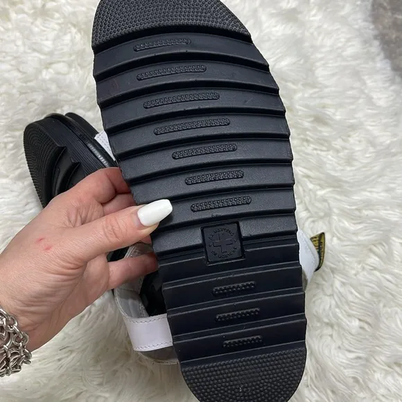 DR. MARTENS BLAIRE WHITE LEATHER STRAP SANDALS