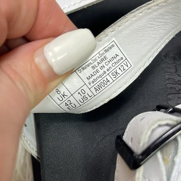 DR. MARTENS BLAIRE WHITE LEATHER STRAP SANDALS