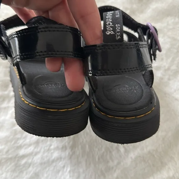 Dr. martens JUNIOR MARLOWE SHIMMER black HEART STRAP SANDALS size 4/5