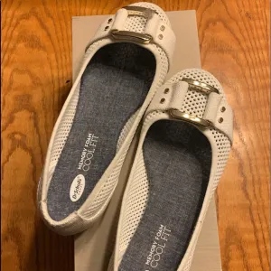 Dr. School’s Women’s Ballet Flats Memory Foam Fit