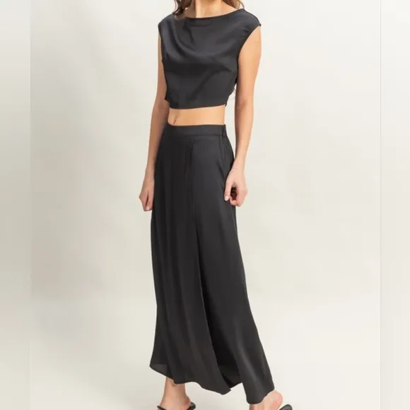 Dream In Onyx Maxi Set