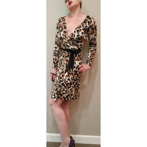 DVF “Abrigo” Brown Black White Wrap Dress SZ 2