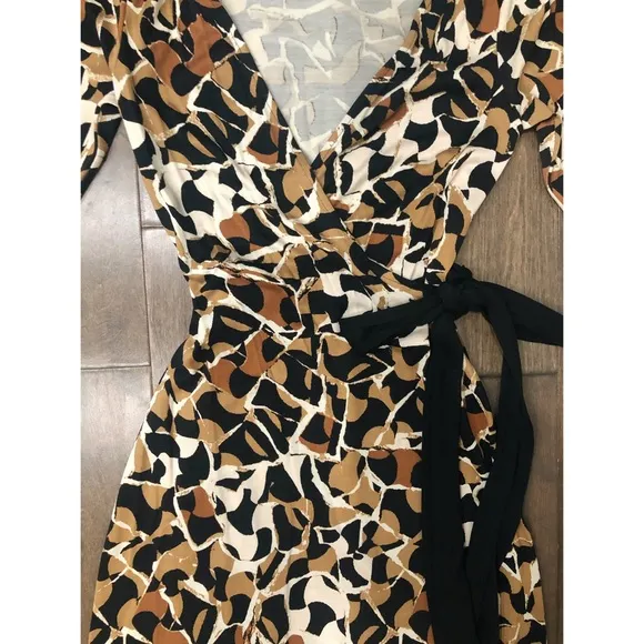 DVF “Abrigo” Brown Black White Wrap Dress SZ 2